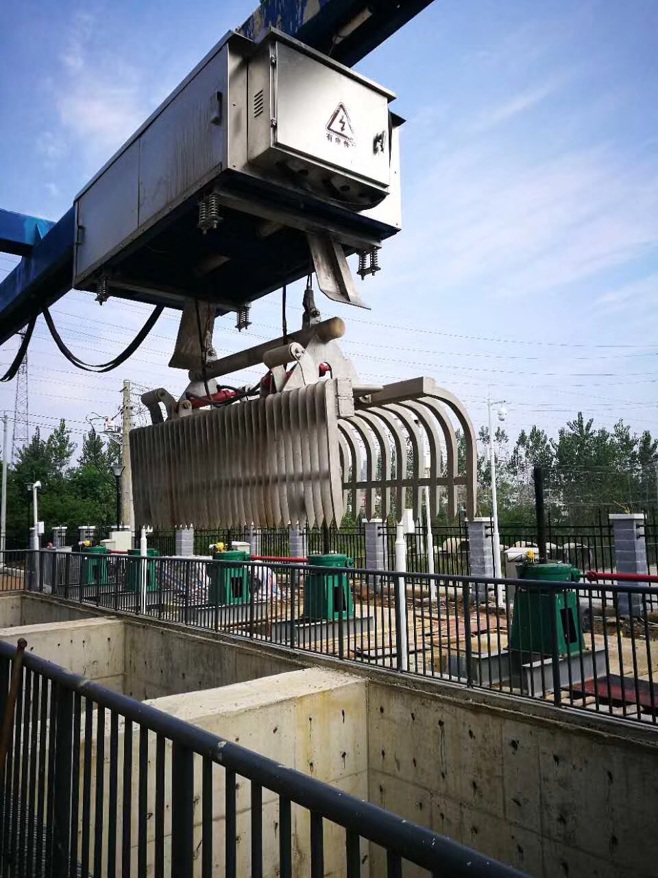 抓斗式清污機 抓斗式清污機