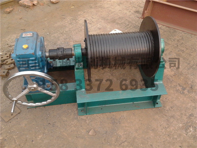 手動(dòng)卷揚(yáng)式啟閉機(jī)